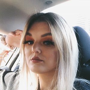 Meet your Posher, Mackenzie